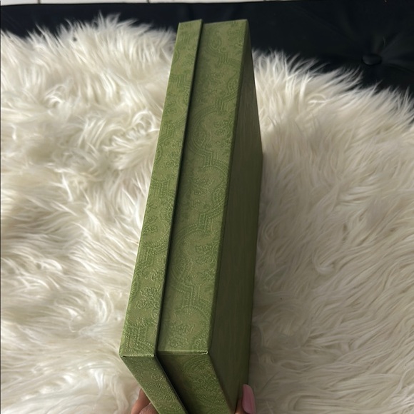 Gucci Green Patterned Box - Picture 2 of 2